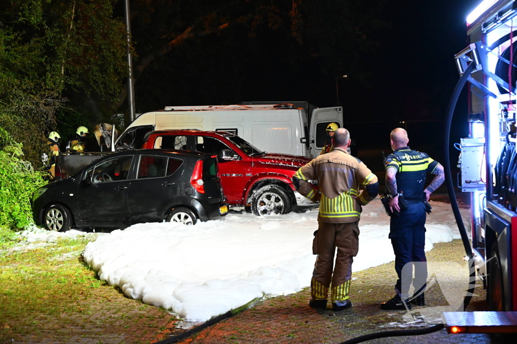 Voertuigbrand veroorzaakt grote schade