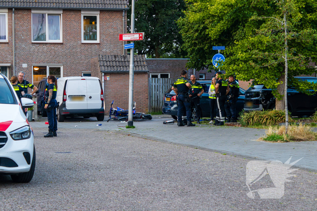 Crossmotorrijder vlucht en laat zwaargewonde fietser achter tijdens achtervolging