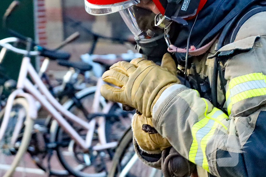 Explosie in koffieshop leidt tot brand