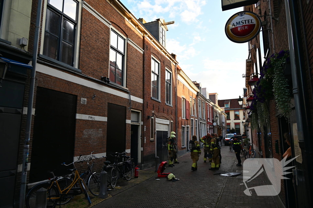 Brandweer dooft vuur in woning