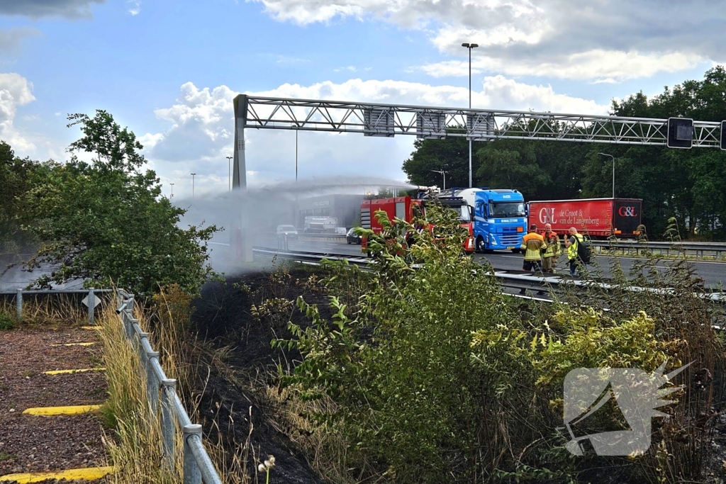 Bermbrand veroorzaakt verkeershinder