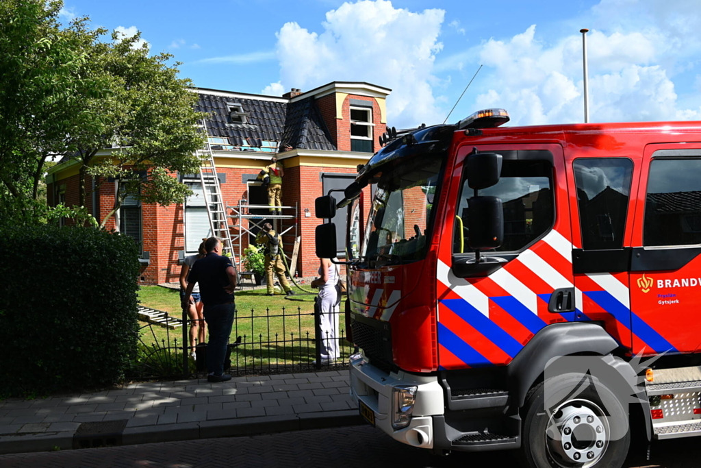 Werkzaamheden met brander leidt tot dakbrand