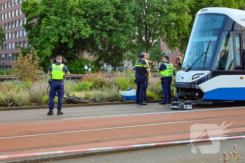 Grote inzet hulpdiensten bij ongeval met tram en fiets