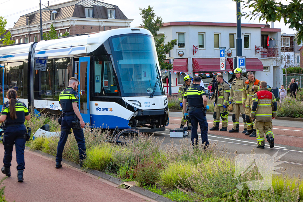 Grote inzet hulpdiensten bij ongeval met tram en fiets