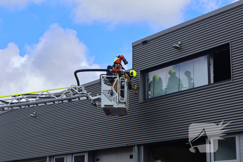Grote brand in bedrijfsverzamelgebouw