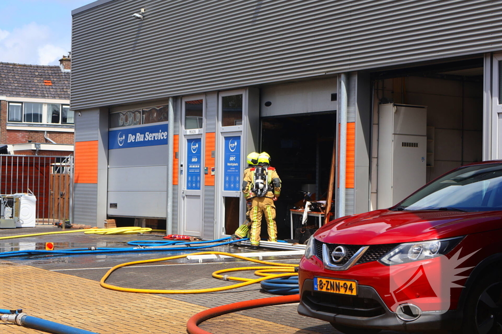 Grote brand in bedrijfsverzamelgebouw