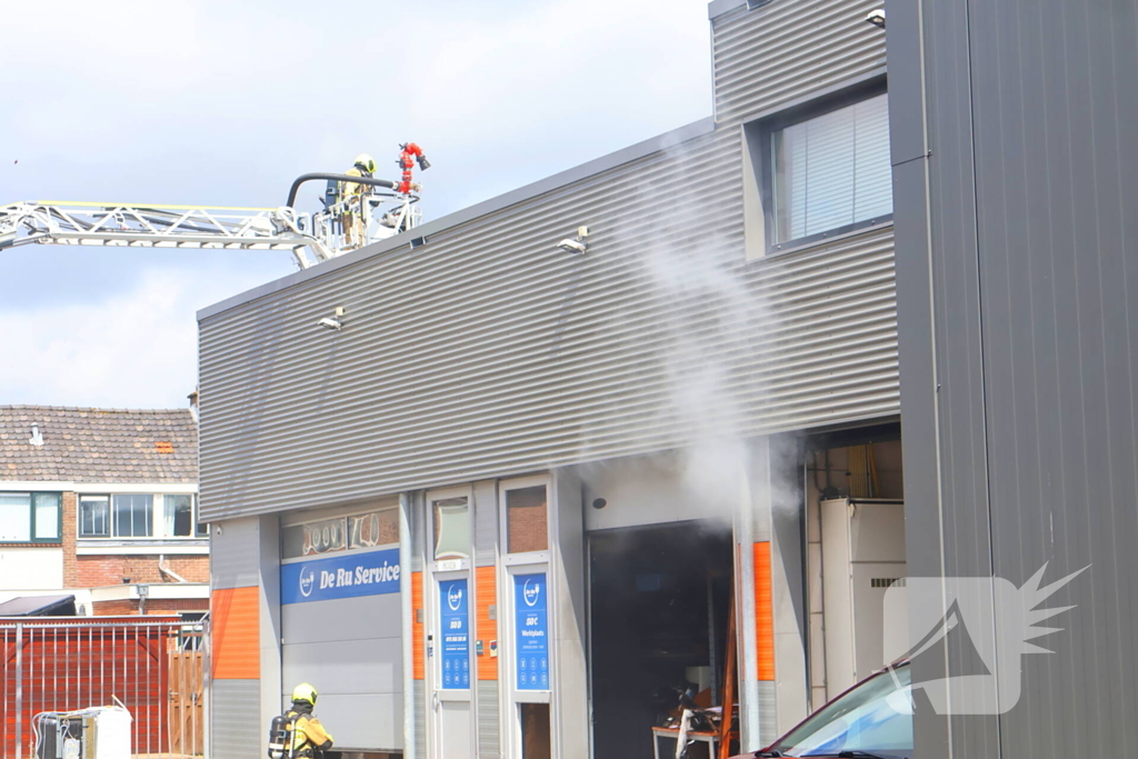 Grote brand in bedrijfsverzamelgebouw