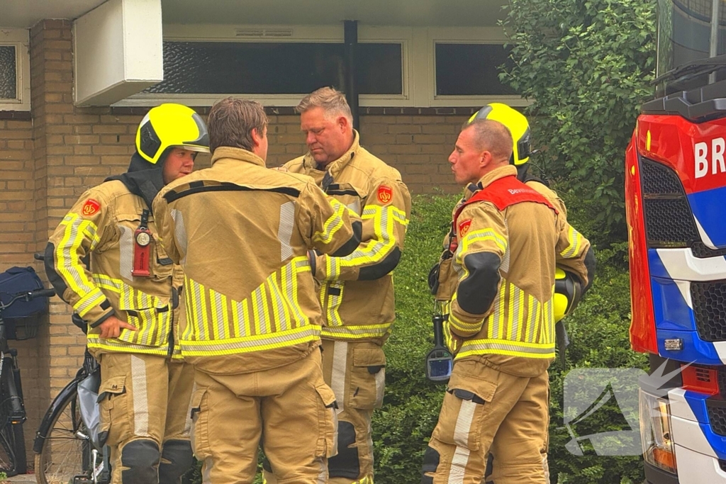 Brandweer ventileert schuren na melding