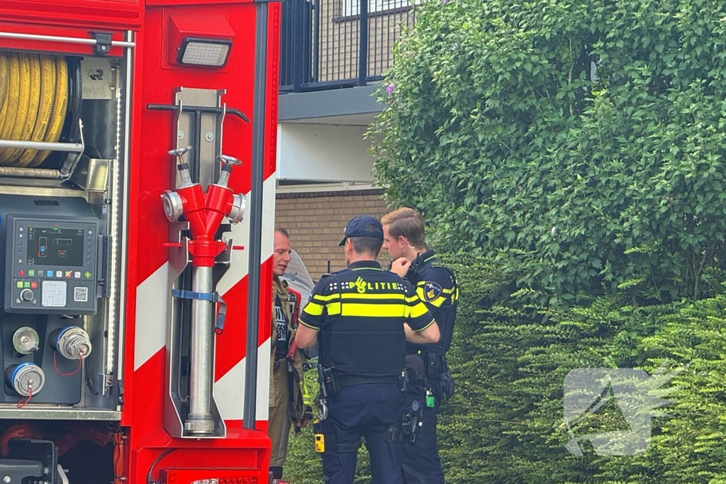 Brandweer ventileert schuren na melding