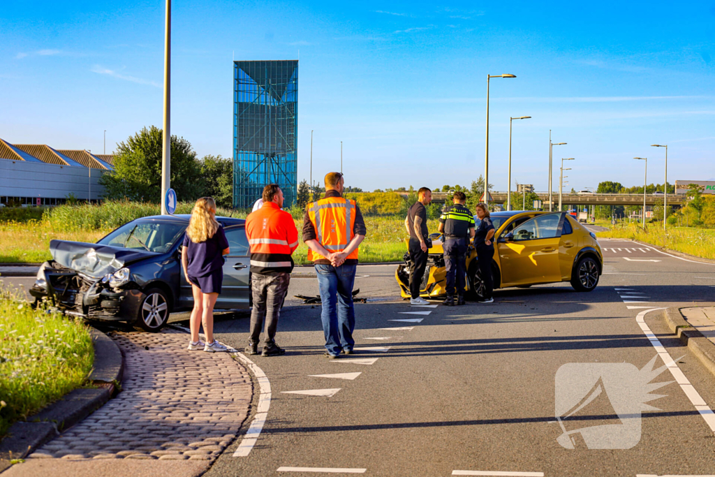 Vijf voertuigen betrokken in ongeval met letsel
