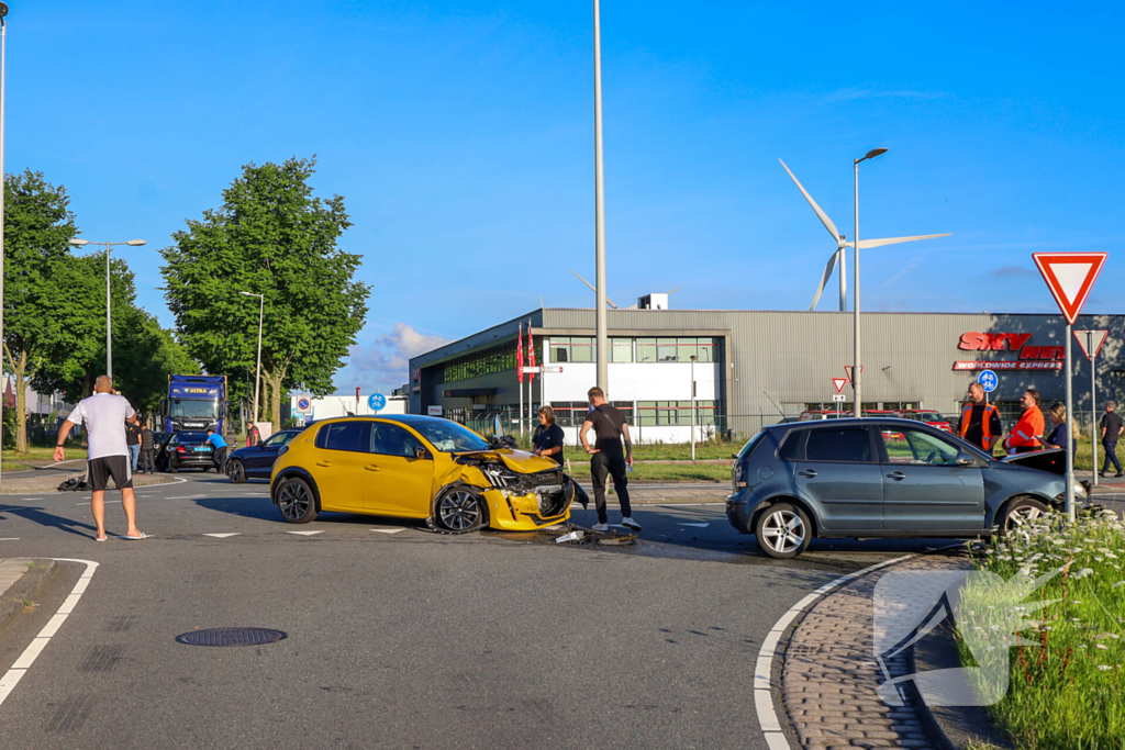 Vijf voertuigen betrokken in ongeval met letsel