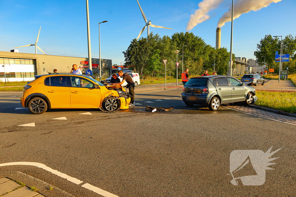 Vijf voertuigen betrokken in ongeval met letsel