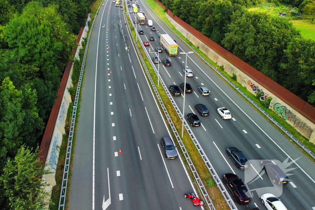 Rijbanen afgesloten na ongeluk