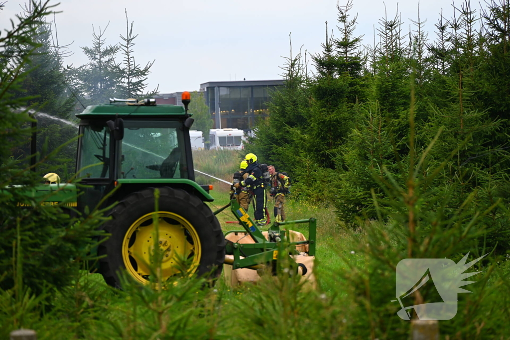 Brand verwoest loods vol stro