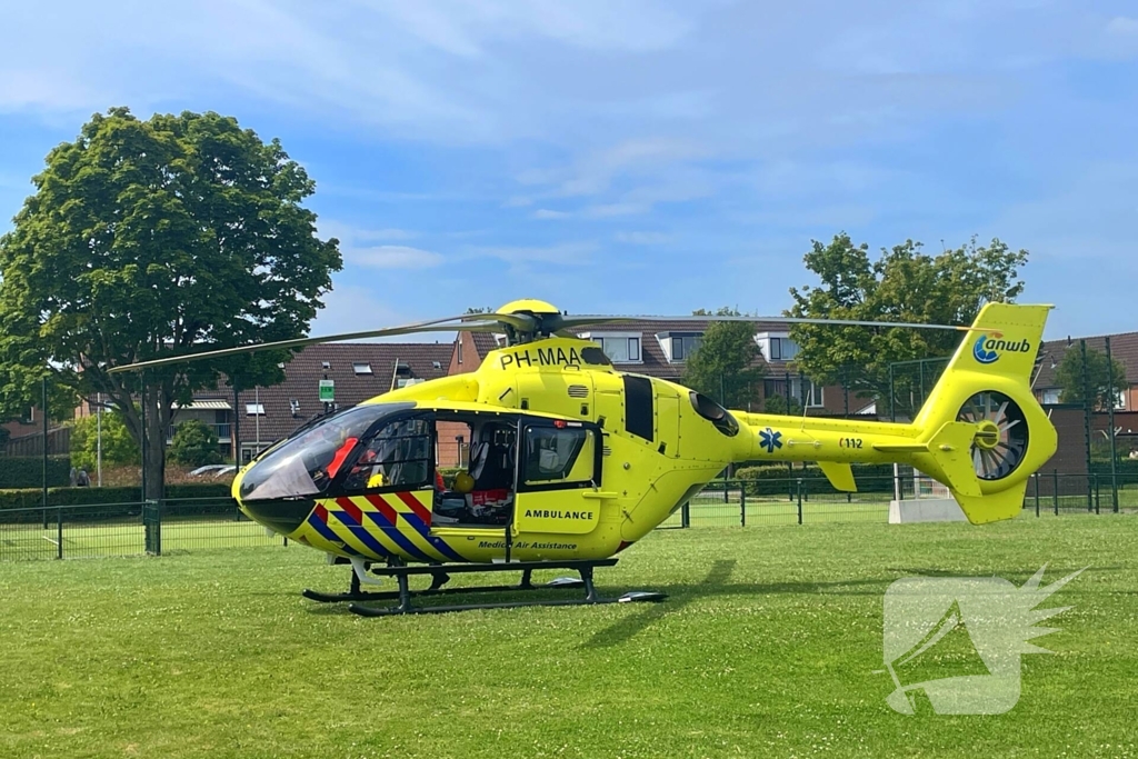 Traumahelikopter landt in woonwijk