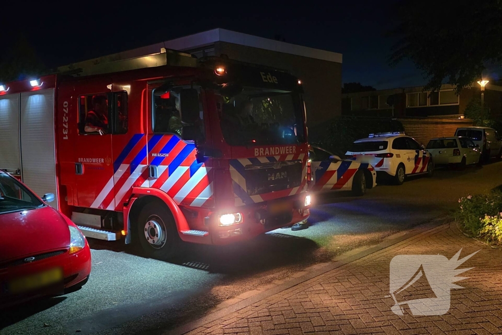 Brandweer opent garagebox na melding van ruzie