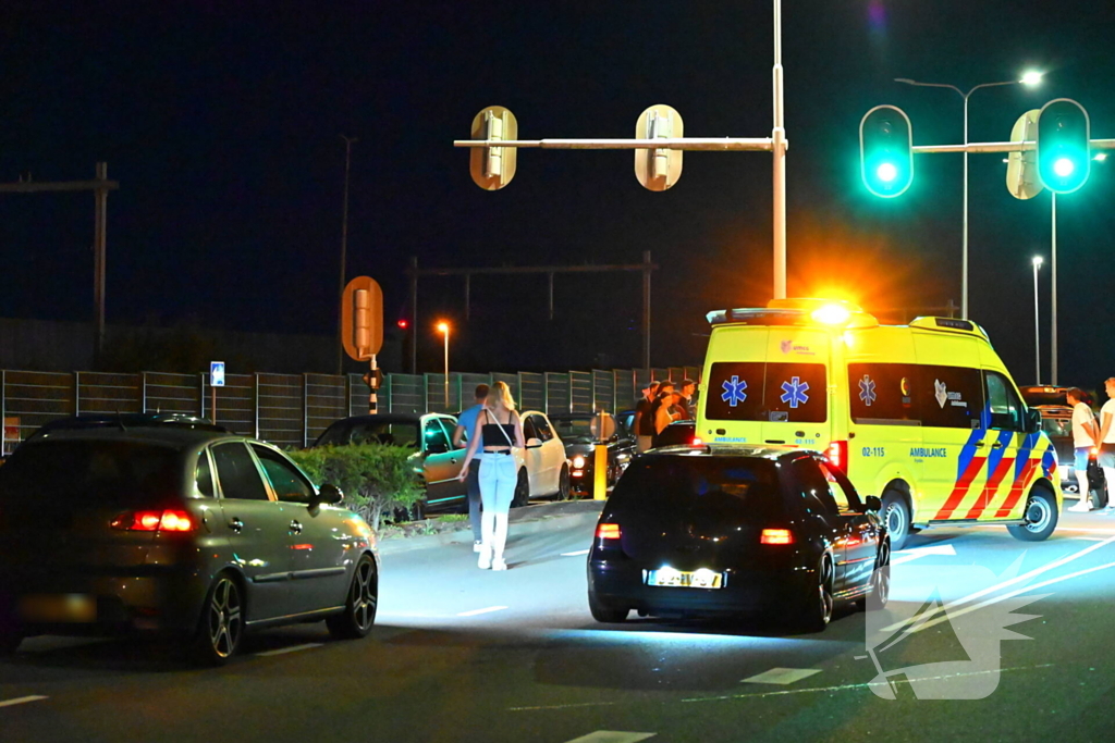 Twee gewonden bij auto-ongeluk