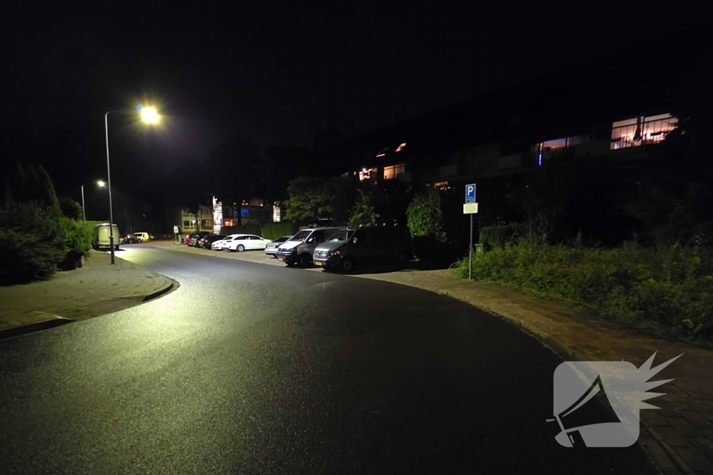 Overleden persoon aangetroffen, politie doet onderzoek