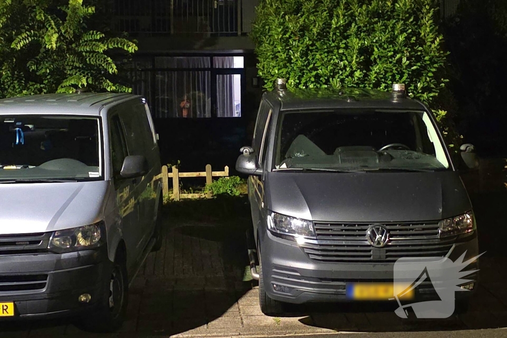 Overleden persoon aangetroffen, politie doet onderzoek