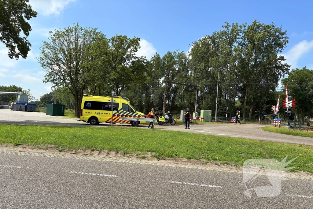 Motorrijder gewond naar ziekenhuis na val