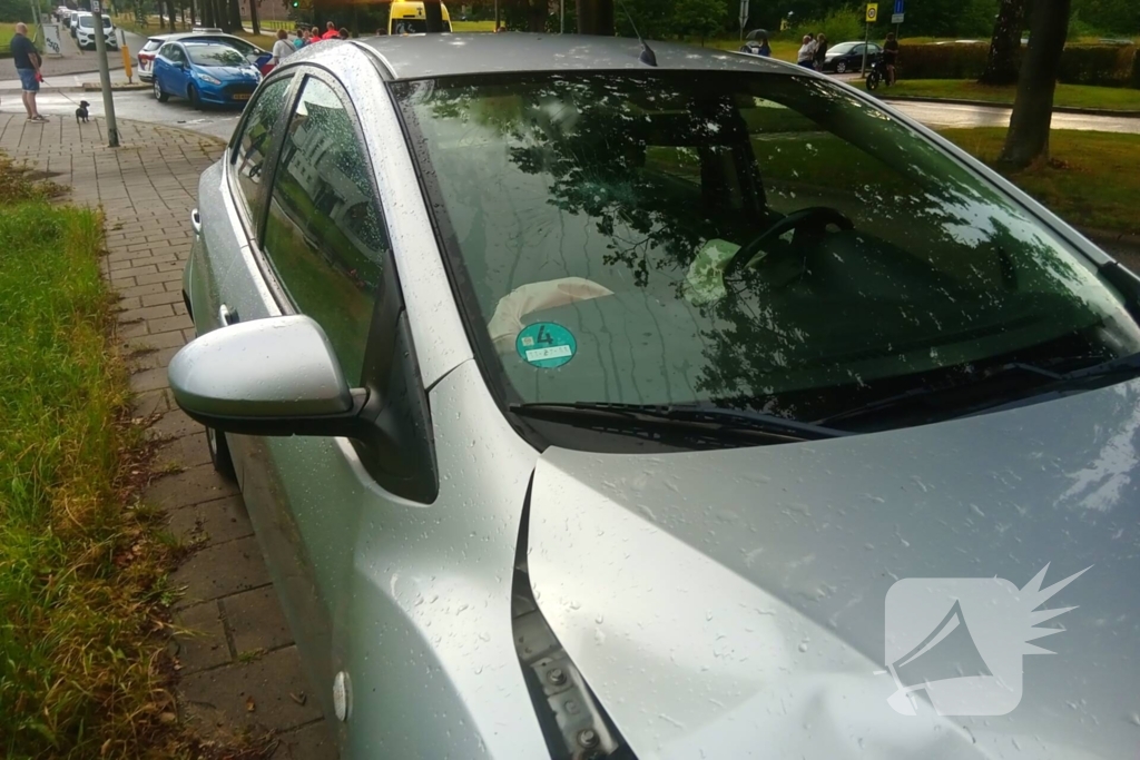 Veel schade bij aanrijding tussen twee voertuigen