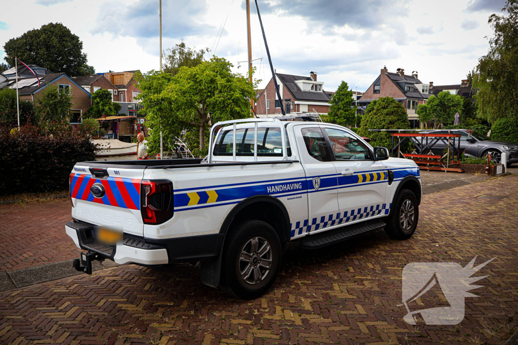 Hert gered uit de Rijn na sprongetje te water