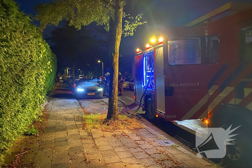 Zoektocht naar mogelijke betrokkene autobrand