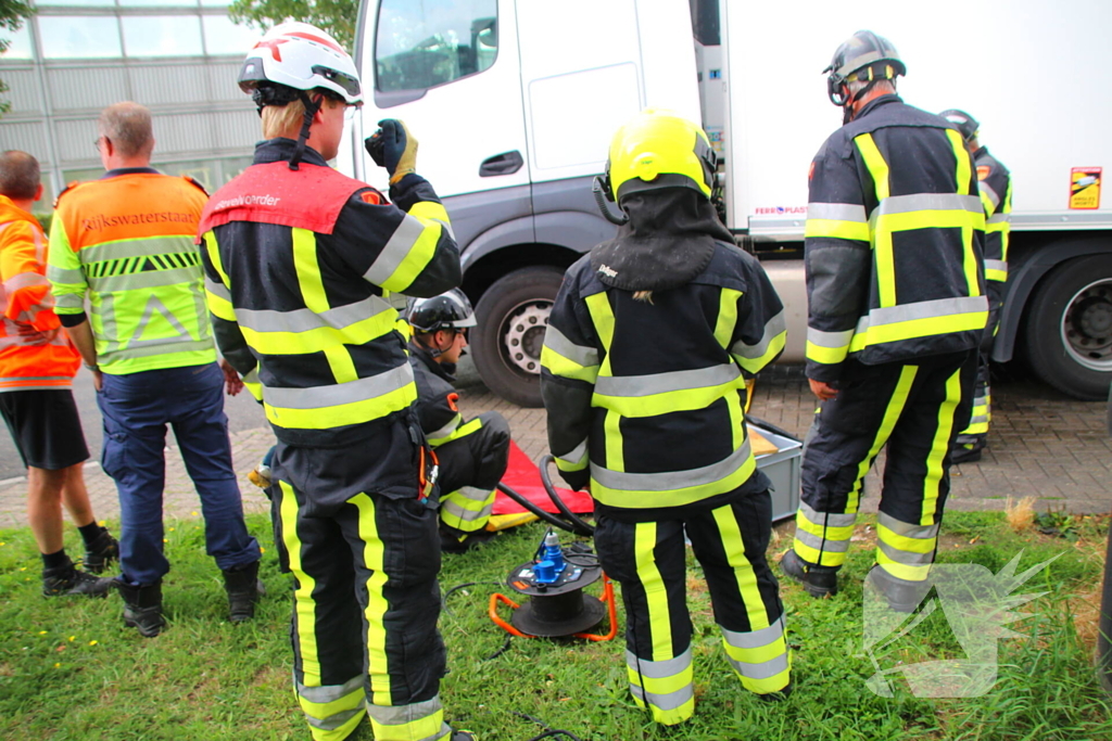 Tankbreuk vrachtwagen veroorzaakt lekkage