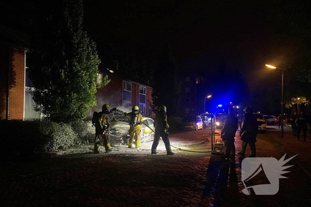 Motorcompartiment brandt volledig uit