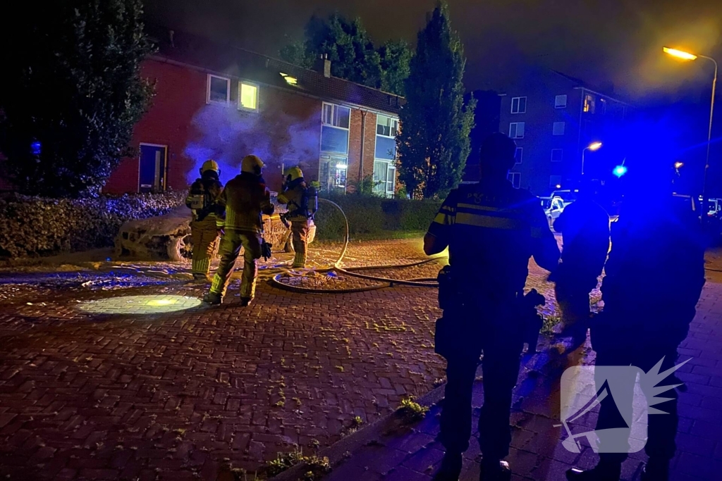 Motorcompartiment brandt volledig uit