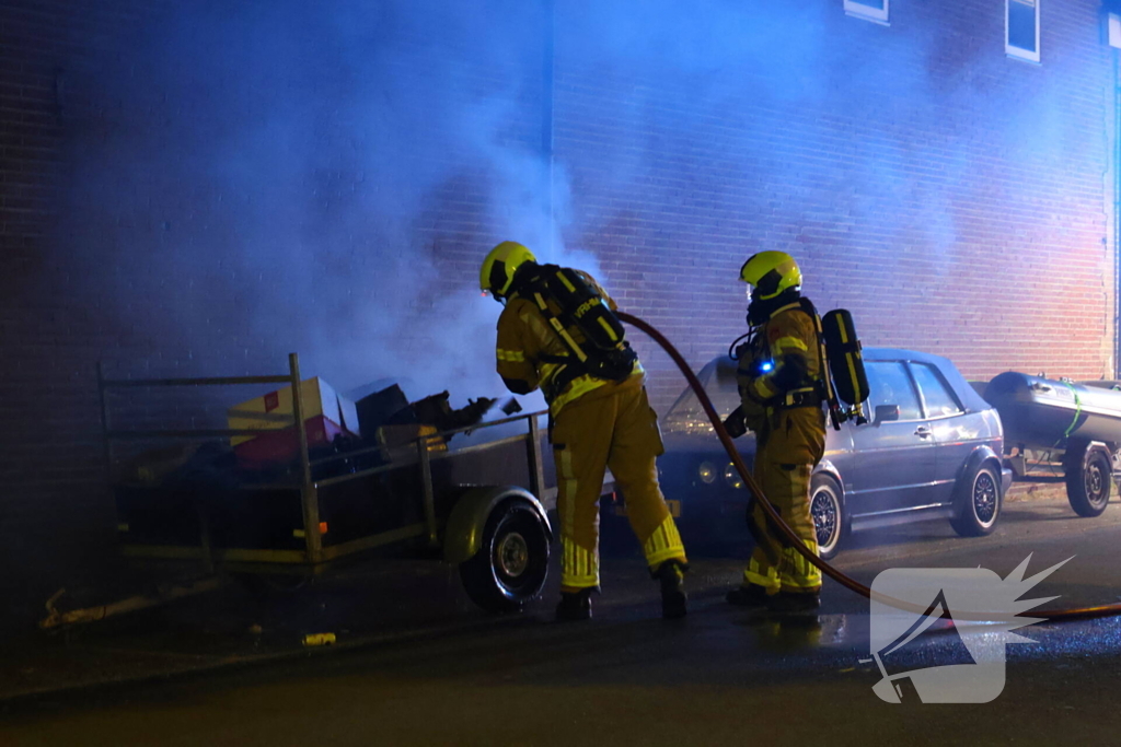 Alerte bewoner meldt vlammen vanaf industrieterrein