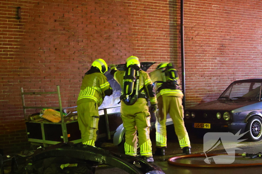 Alerte bewoner meldt vlammen vanaf industrieterrein