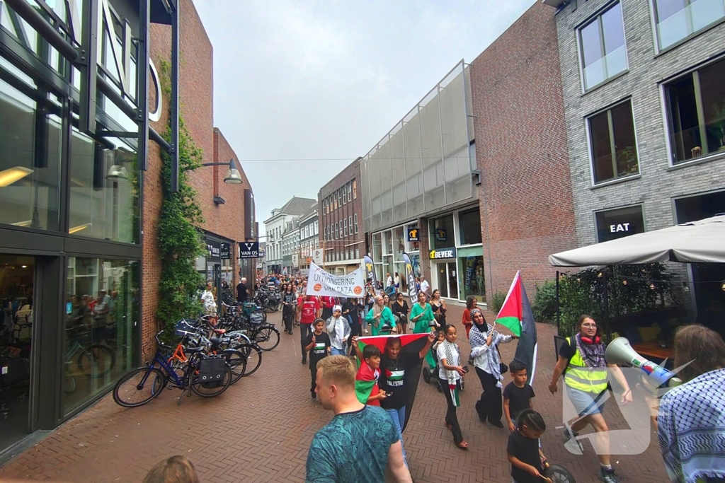 Demonstratie tegen hongersnood trekt aandacht