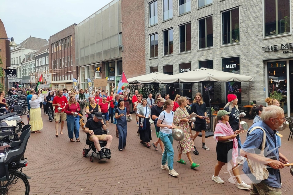 Demonstratie tegen hongersnood trekt aandacht