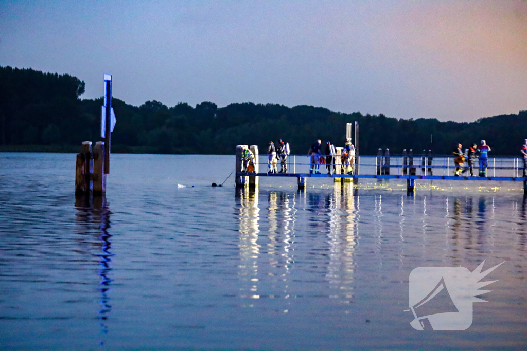 Persoon te water aangetroffen na inzet brandweer