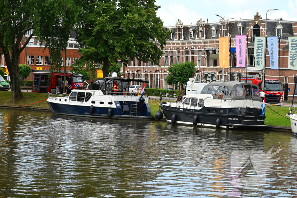 Kraan ingezet voor gestrande kruiser