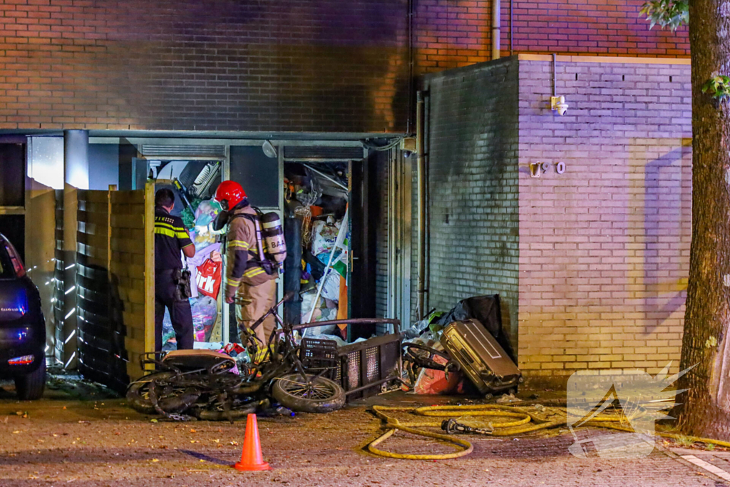Explosie in woning leidt tot aanzienlijke schade