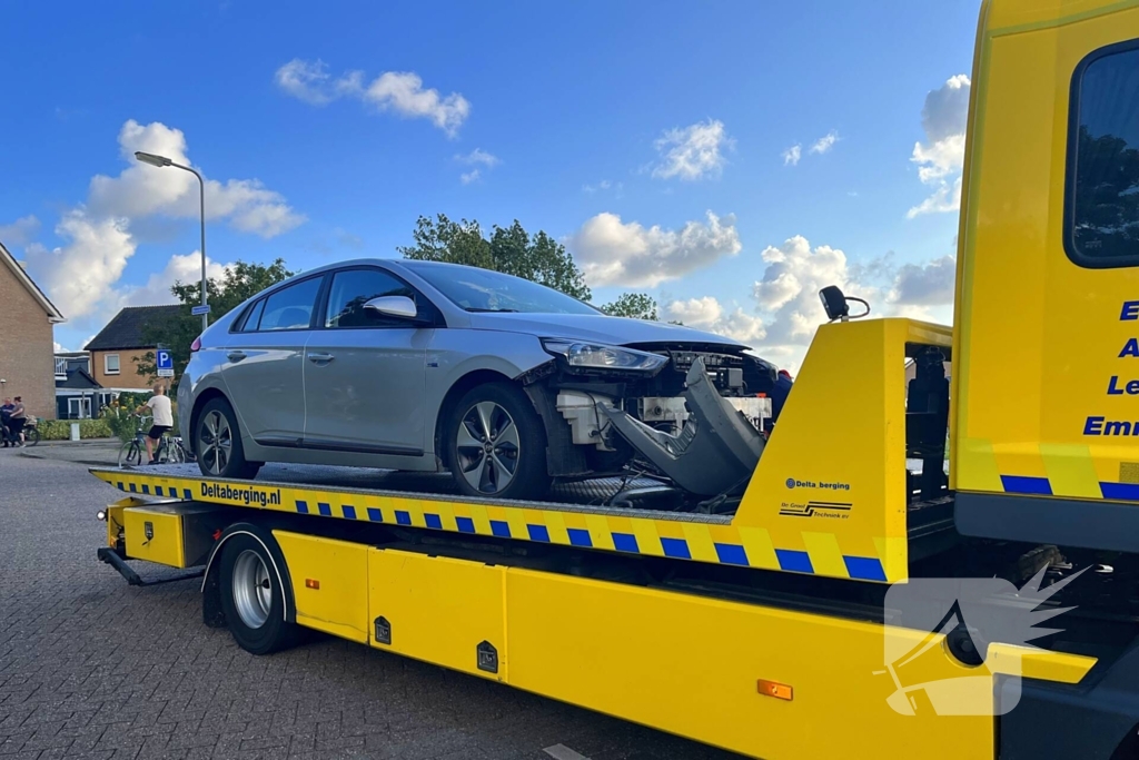 Brommerrijder zwaargewond bij aanrijding