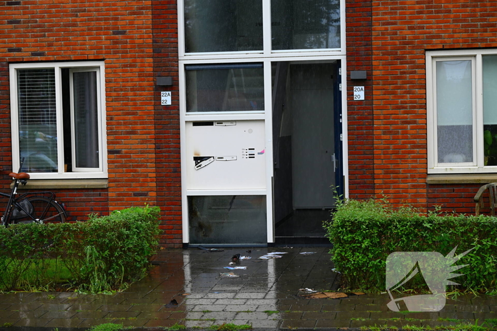 Brand in brievenbus portiekflat