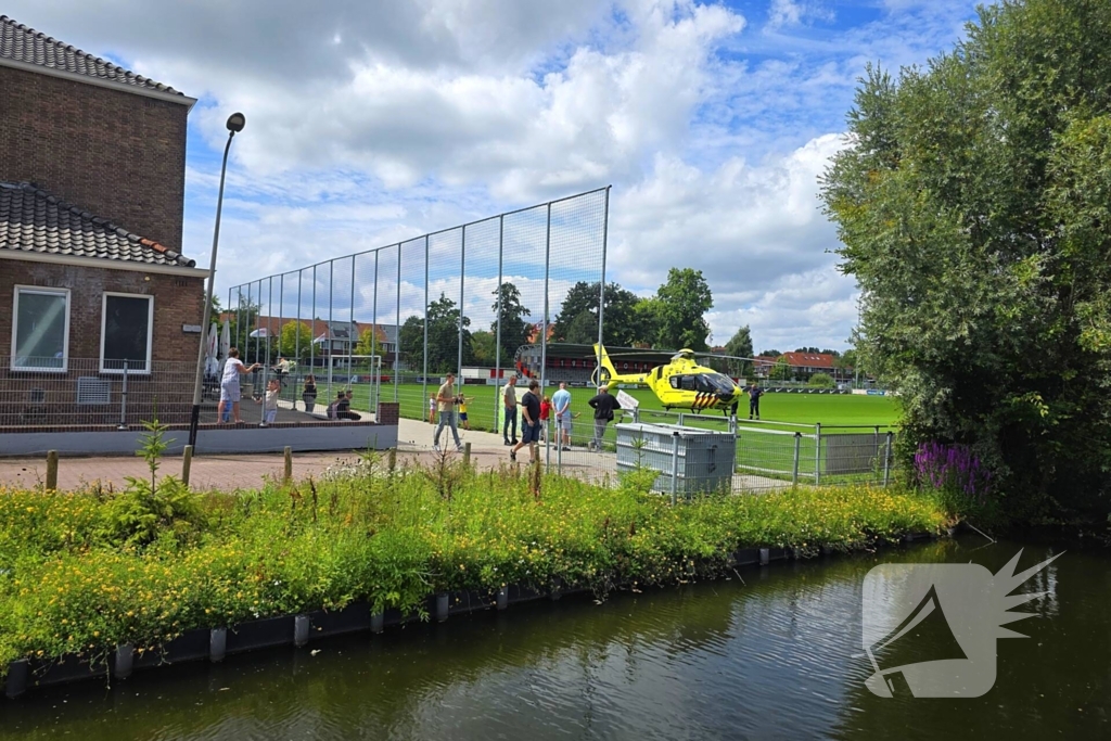 Arts en ambulance met spoed naar ziekenhuis