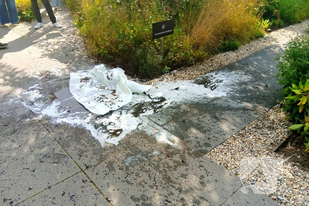 Oplettende omstanders blussen fietsbrand