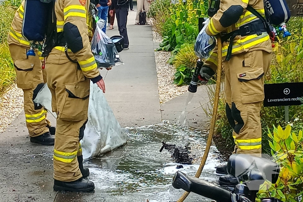 Oplettende omstanders blussen fietsbrand