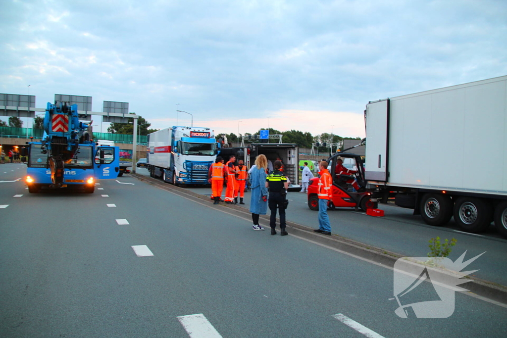 Vrachtwagen slaat om