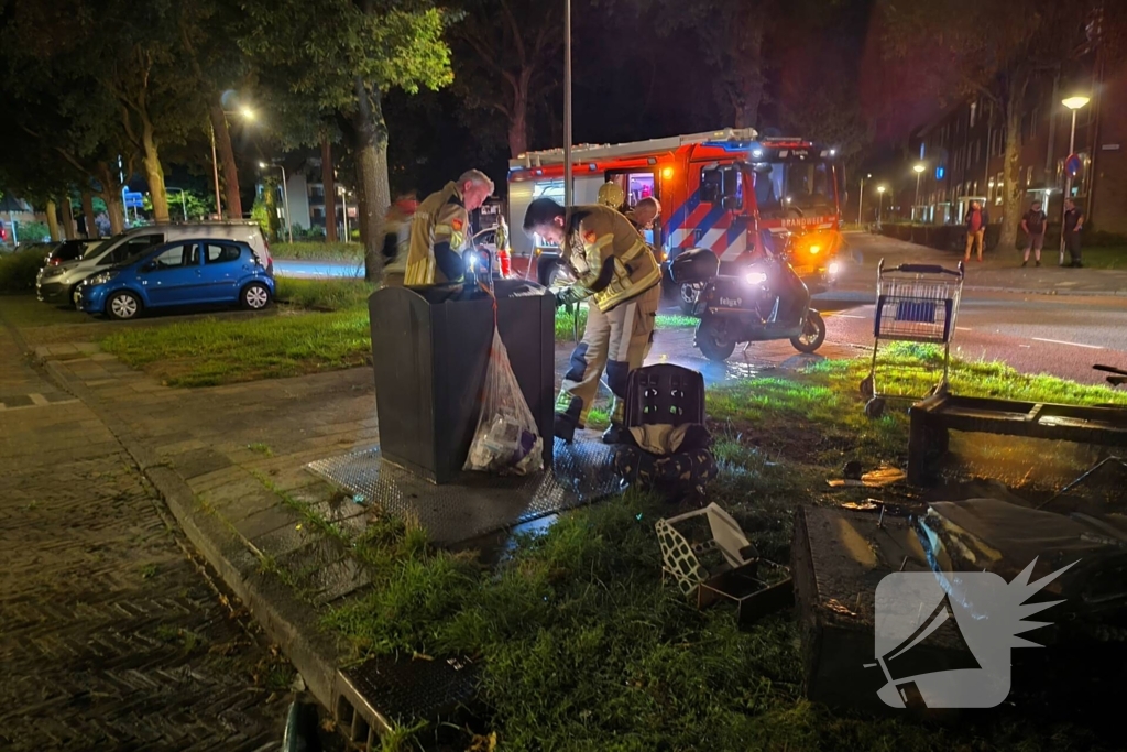 Brandend grofvuil snel geblust
