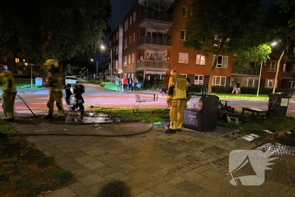 Brandend grofvuil snel geblust