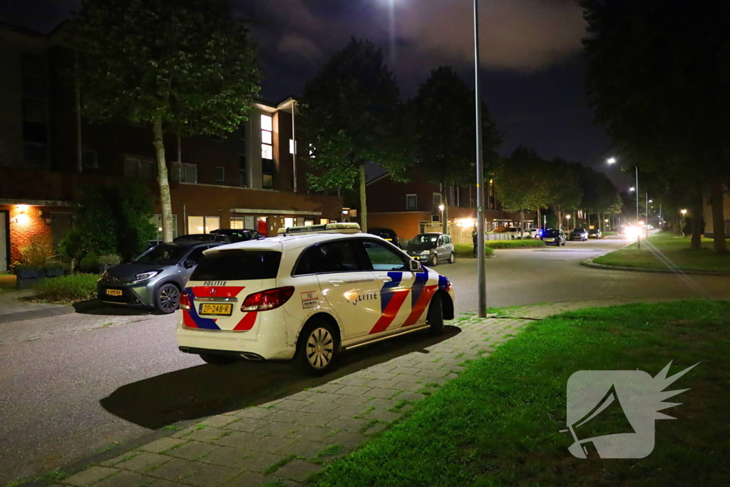 Benzinefles ontploft bij woning