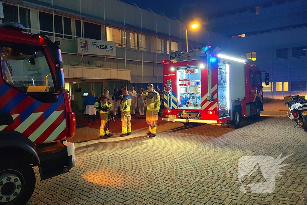 Taxibus volledig in vlammen op