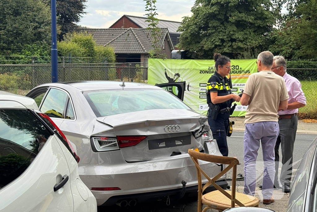 forse aanrijding met meerdere voertuigen