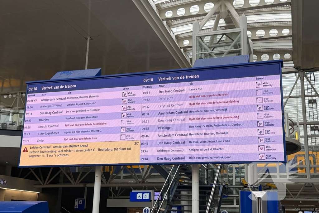 Defecte bovenleiding leidt tot grote vertragingen