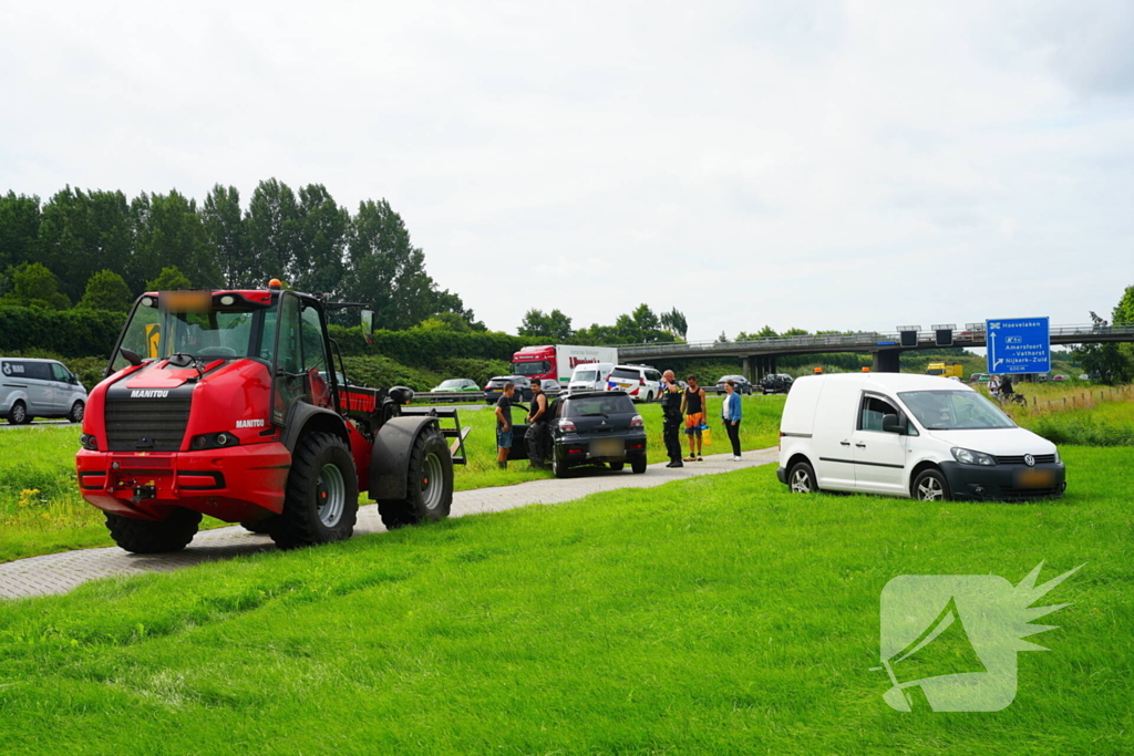 Auto in sloot na ongeluk